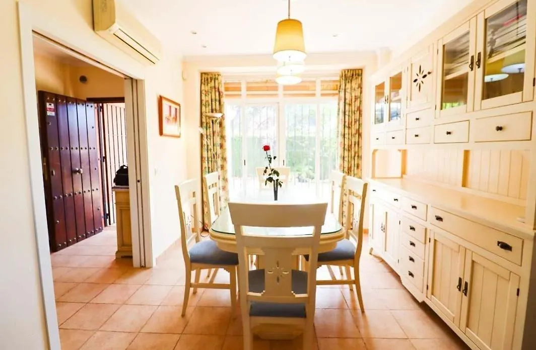 Encantadora Casa Bien Cuidada Cerca Del Aeropuerto Malaga Holiday home