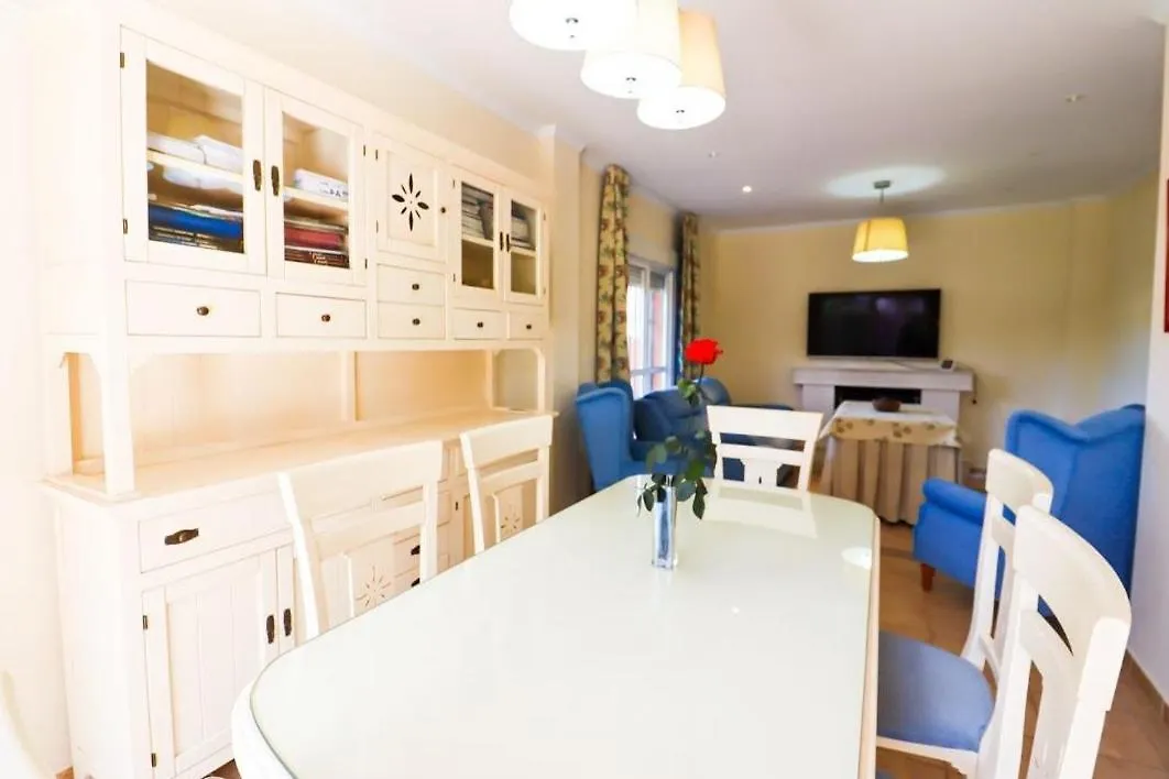 Holiday home Encantadora Casa Bien Cuidada Cerca Del Aeropuerto Malaga